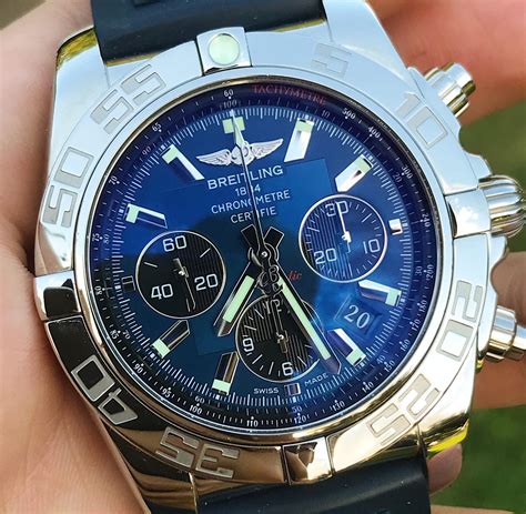 blue breitling watch - breitling chronomat 44 blue face.